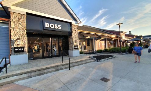 BOSS Outlet Woodbury