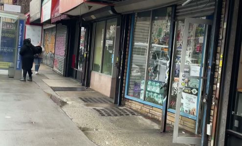 Trixie's Pet Food, Supplies and Accessories