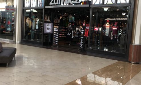 Zumiez