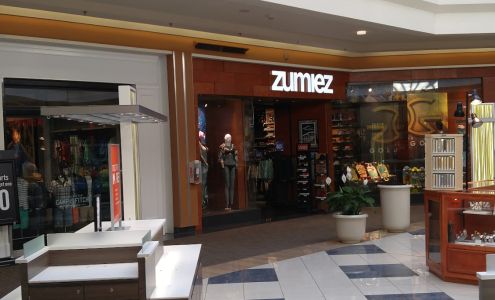 Zumiez