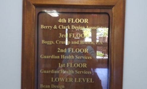 Mack's Alterations By Debbie