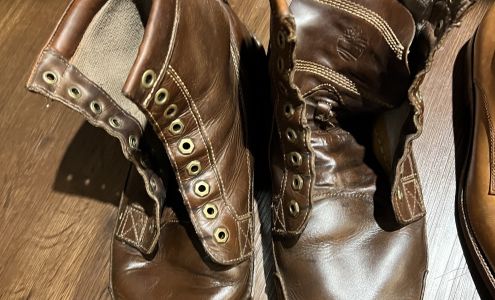 Governor's Plaza Shoes & Services