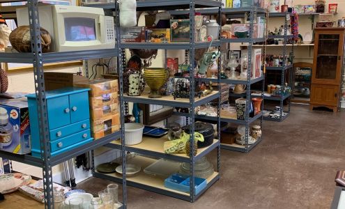 Tennessee Storage Items For Sale ( thrift Store ) Elora