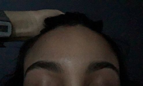Nadia’s Eyebrow Threading
