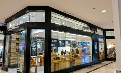 Lush Cosmetics Bridgewater Commons Bridgewater