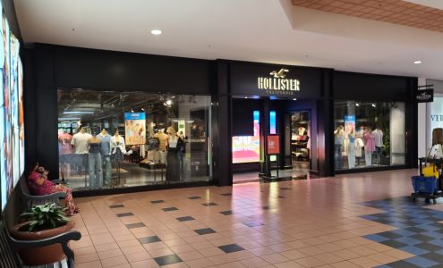 Hollister Co. Johnson City