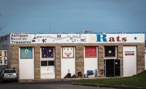 Records & Thing Strange 608 Public Square, Llano Texas 78643