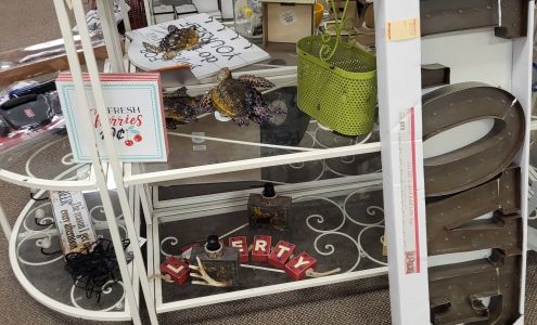 Peter Harris Clothes