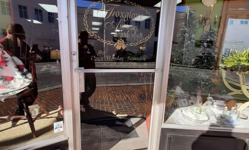 Foxglove Antiques & Etc.