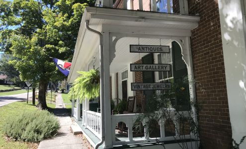 The Shoppes at Roper Mansion