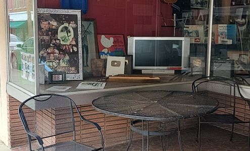 Munson Music and Books