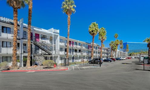 Harmon at 370 Apartments