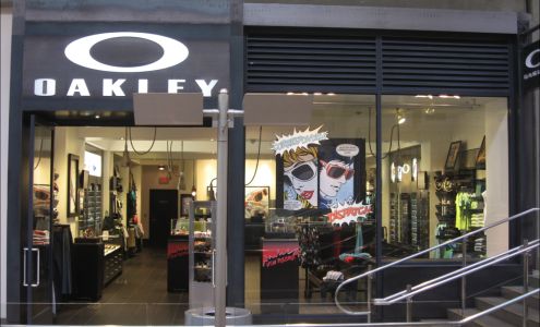 OAKLEY