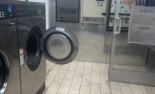 Super Wash & Dry Laundromat