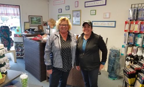 Lori's Golf Shoppe