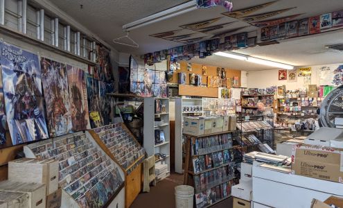 Neil's Cards & Comics