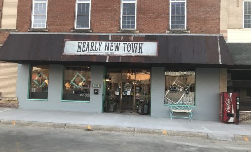 Nearly New Town Rock Valley