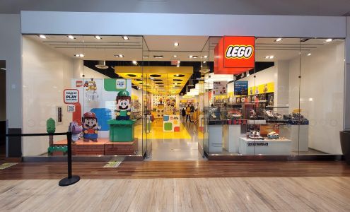 The LEGO® Store Ontario Mills