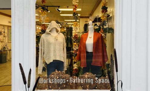 Rustic Arrow Freeport