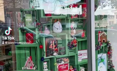 Island Treasure Toys Bath