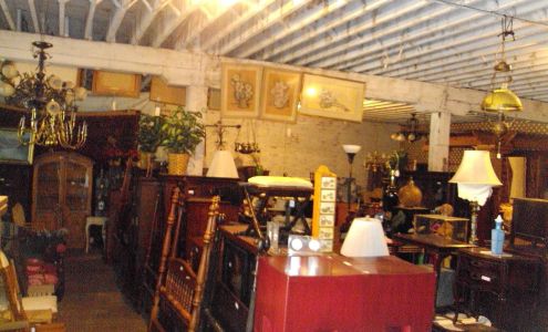 Scarlett's Antiques & Upholstery 500 E Broad St, Darlington South Carolina 29532