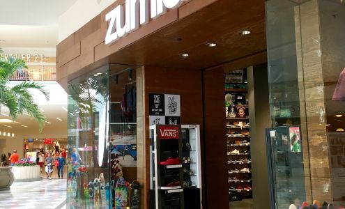 Zumiez