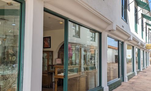 33 Jewels at El Paseo