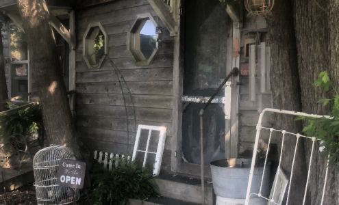 Black Cat Vintage & Antique Furniture