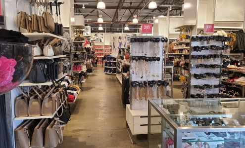 GUESS Factory Tannersville