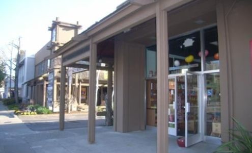 Bulgary Jewelry Design