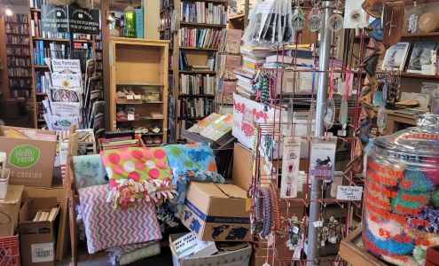 Monique's Books Boutique White Sulphur Springs