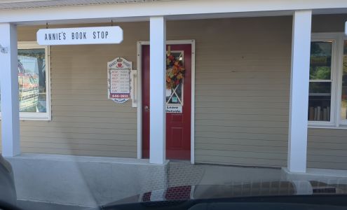 Annie's Book Stop Wells