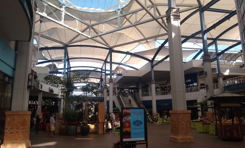 Sunglass Hut at Macy's