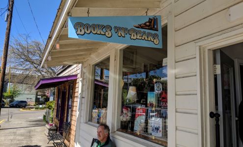 Books 'n' Bears