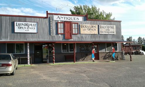 Geraldine and Opals Unique Botique Battle Lake