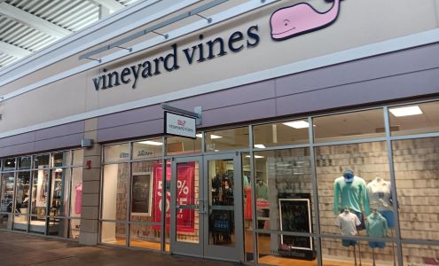 vineyard vines Outlet