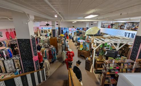 Nostalgia Vintage Apparel and Marketplace