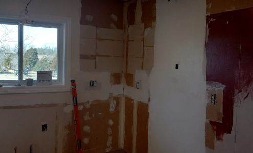 Custom Cabinets & Furniture Cadet