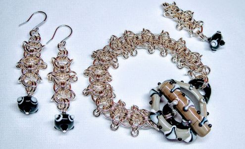 Mostly Maille Williston