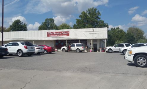 Country Closet Flora