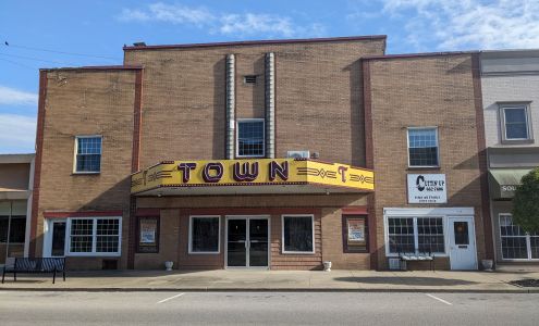 Two Glitzy Girlz Boutique Flora