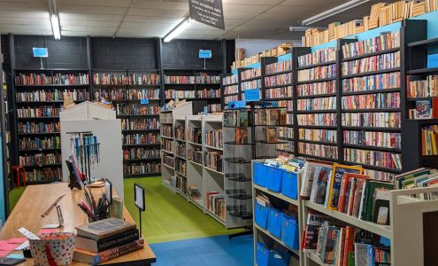 Ben Around Books