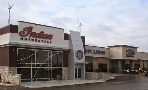 Mies Outland Watkins