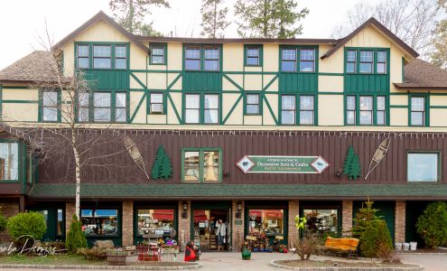 Adirondack Decorative Arts & Crafts