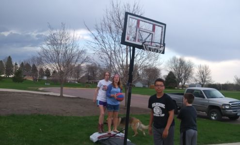 Hoek Outdoors Mountain Lake