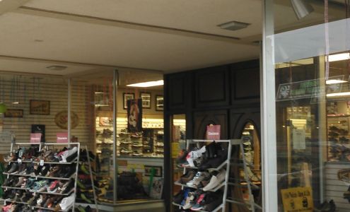 Buckley's Shoes Bad Axe