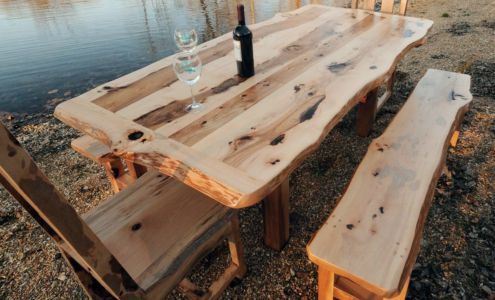 Niangua Furniture Tunas