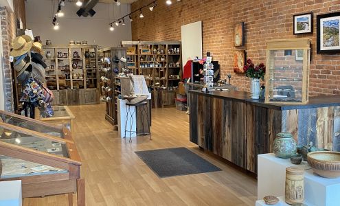 Earthen Vessel Gallery