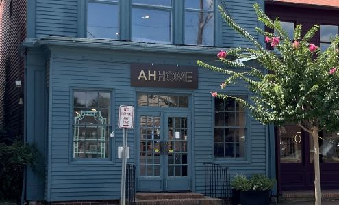 American Holiday HOME Saint Michaels