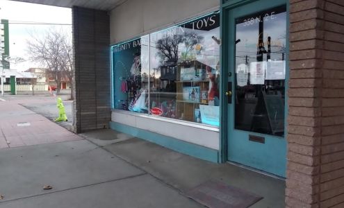 Beedashing Consignment Boutique